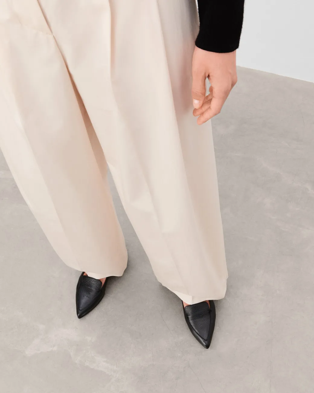 alex_grained_leather_blac_2.webp Loafers^Flattered Alex Grained Leather Black