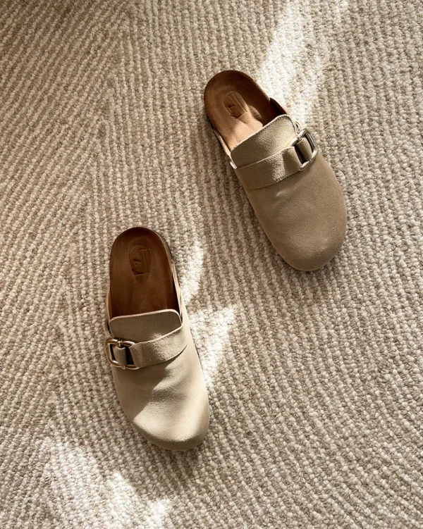Sandals^Flattered Cara Suede Sand