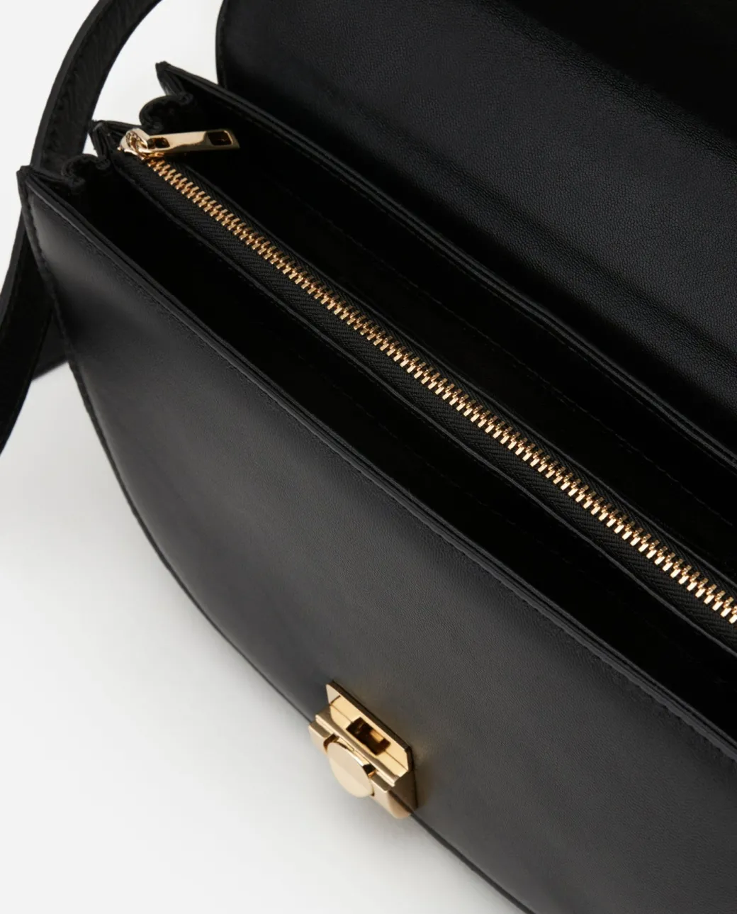 cindy_crossbody_leather_b_4.webp Crosshoulder Bag | Shoulder Bags^Flattered Cindy Crossbody Leather Black