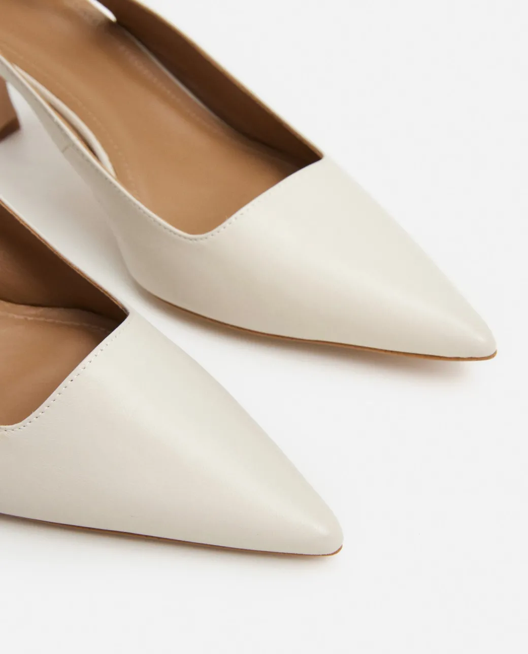 franchesca_bow_leather_cr_6.webp Heels^Flattered Franchesca Bow Leather Creme