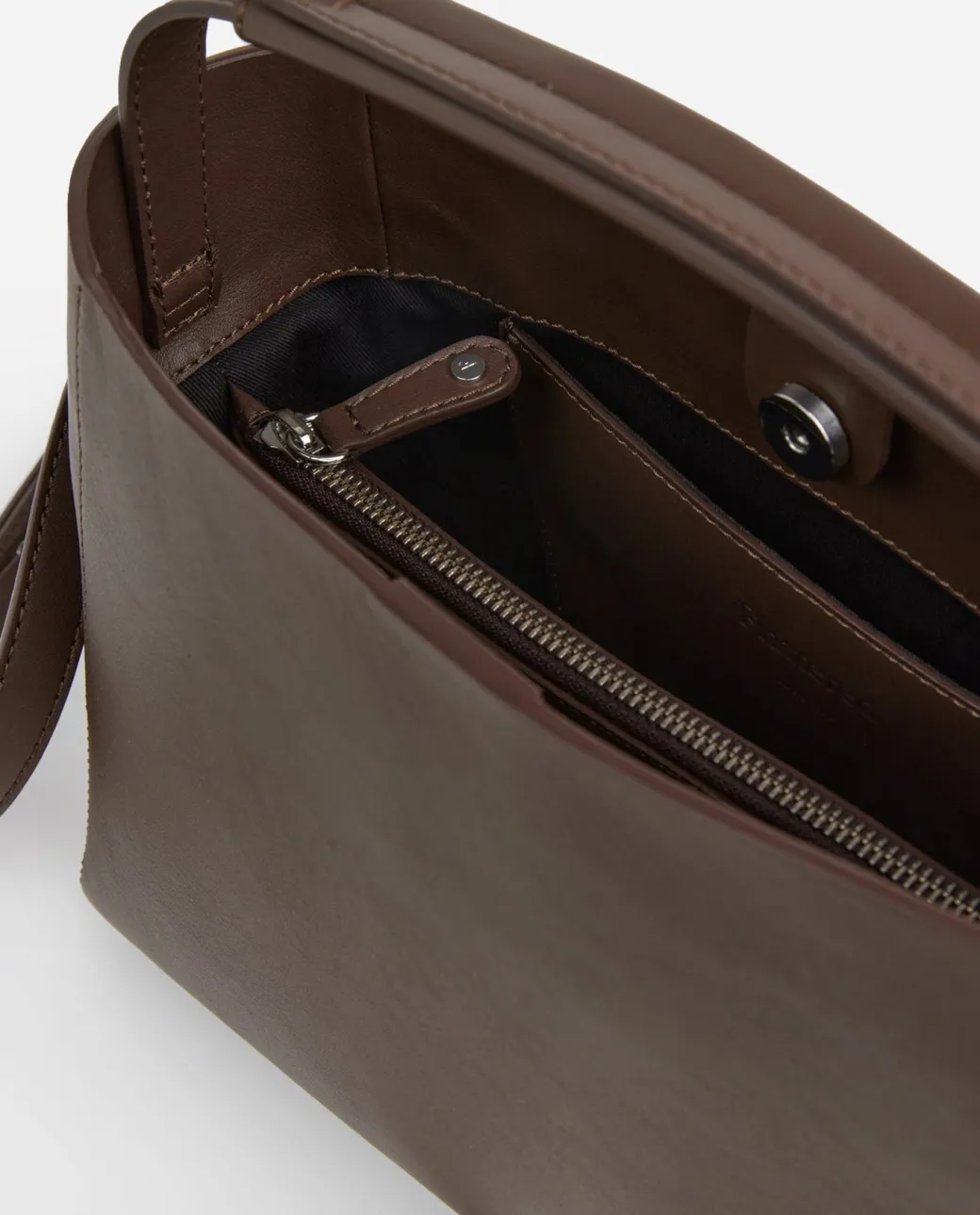 hedda_midi_handbag_leathe_4-1.webp Top Handle Bags | Shoulder Bags^Flattered Hedda Midi Handbag Leather Chocolate