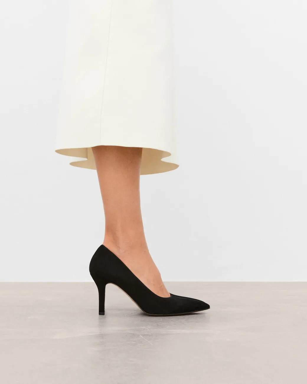 roberta_suede_black_2.webp Heels^Flattered Roberta Suede Black
