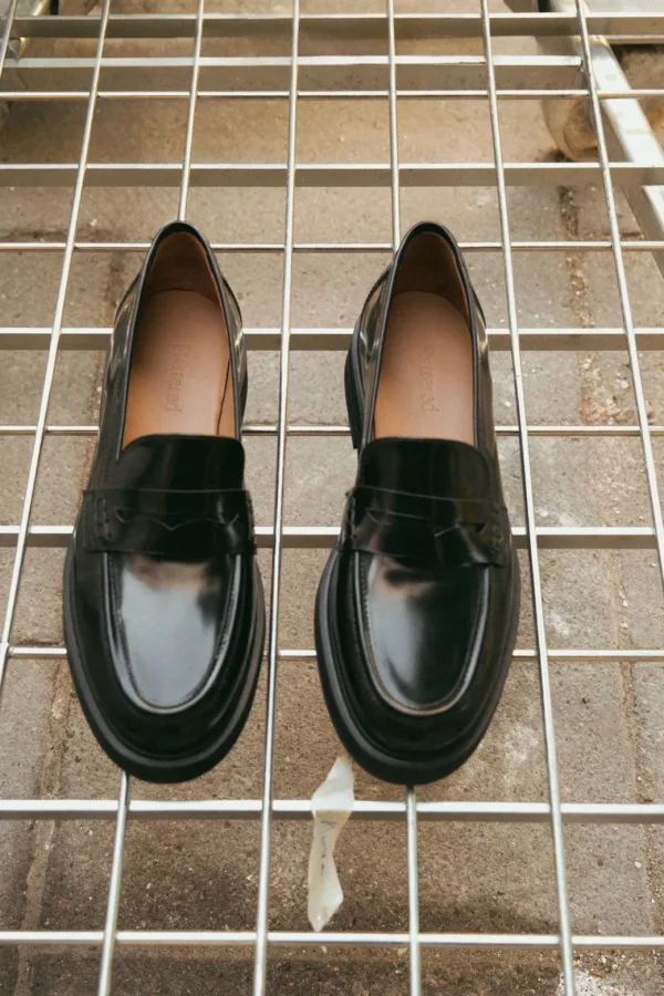 Loafers^Flattered Sadie Leather Black